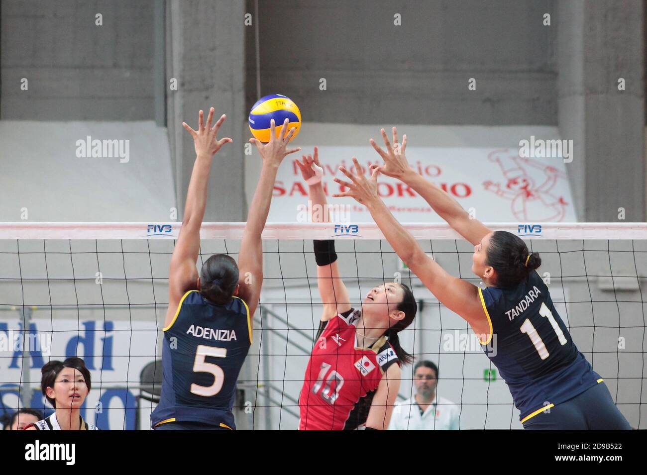 Nazionale femminile di pallavolo giapponese fotografías e imágenes de