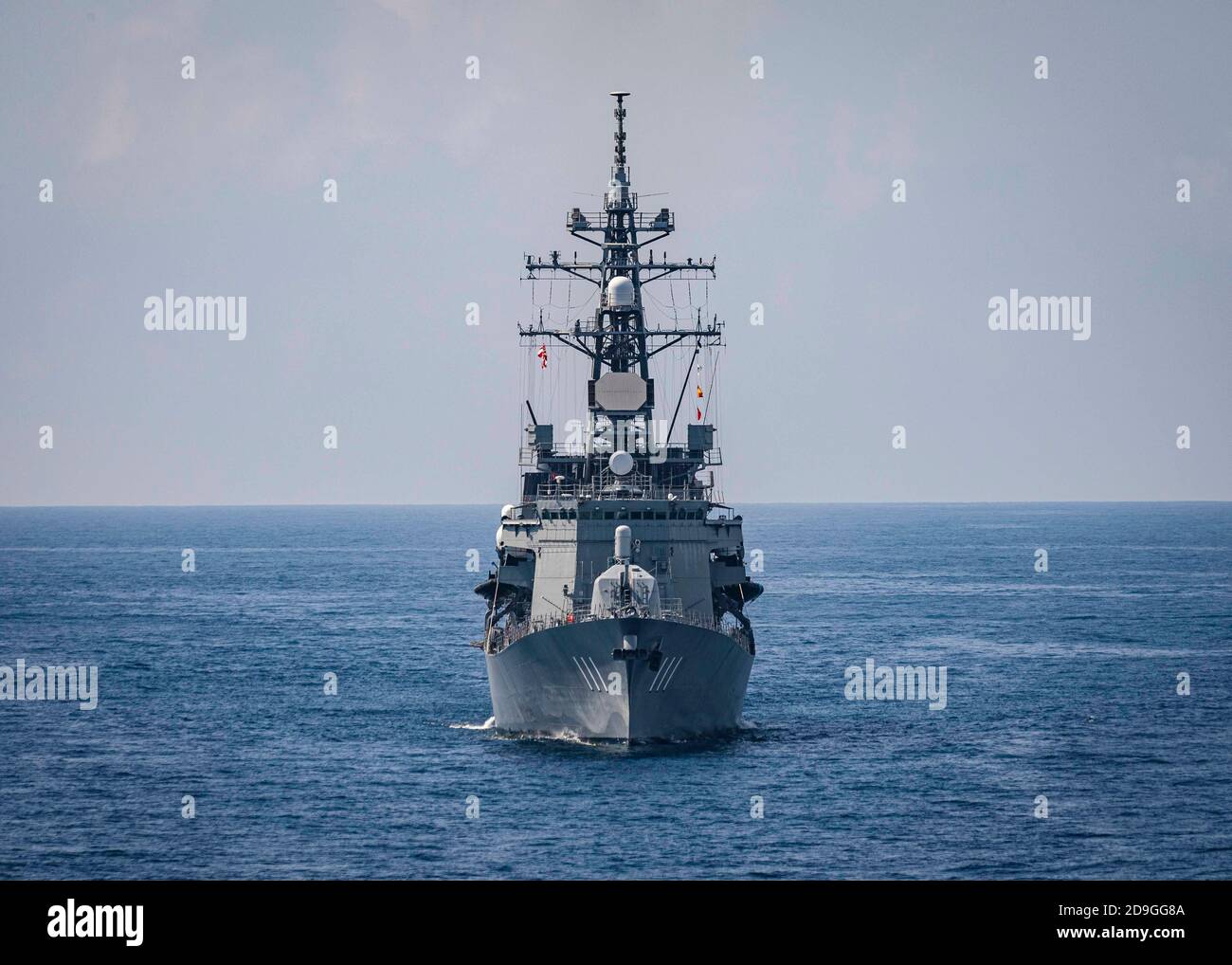 El destructor de clase Takanami JS Onami de la Fuerza de Autodefensa Marítima Japonesa durante el ejercicio Malabar 2020 4 de noviembre de 2020 en el Océano Índico. Foto de stock