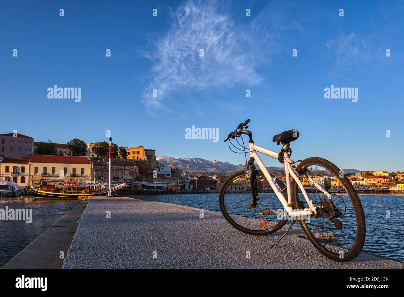 Cycling bike bicycle greece fotografías e imágenes de alta resolución -  Alamy