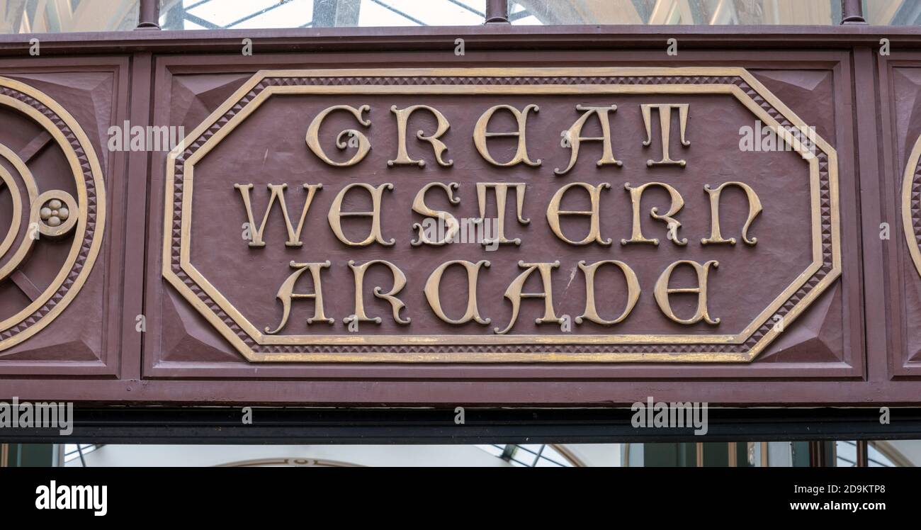 Placa en Great Western Arcade, Colmore Row, Birmingham, Inglaterra, Reino Unido Foto de stock
