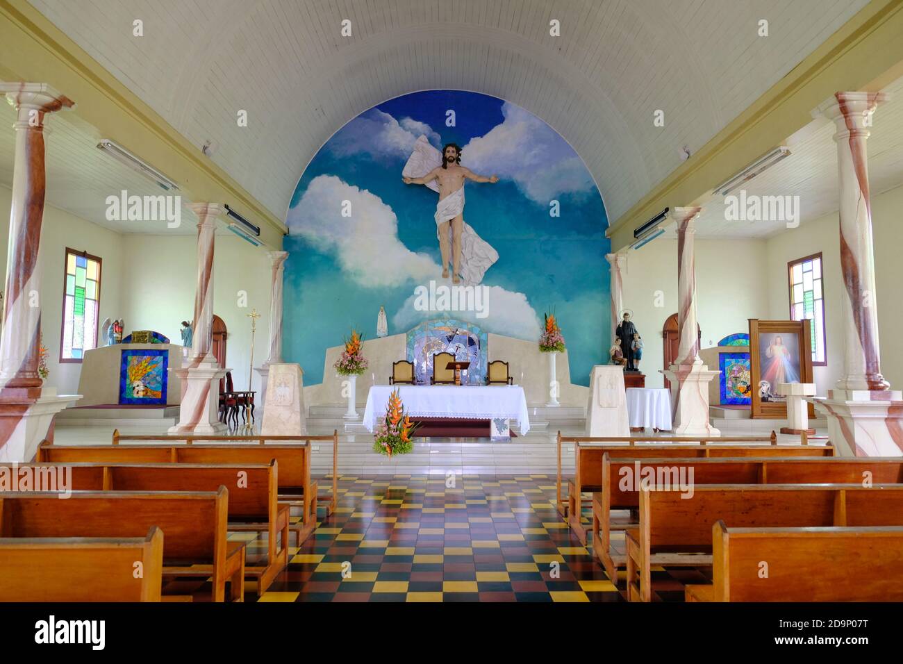 Fondo de pantalla de la iglesia fotografías e imágenes de alta resolución -  Alamy