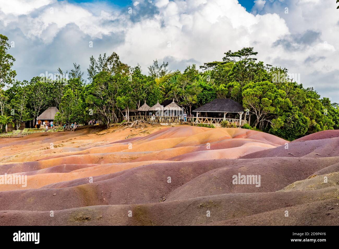 Siete Tierra coloreada, Terres des Sept Couleurs, Chamarel, siete tierras coloreadas, Mauricio, África, Océano Índico Foto de stock