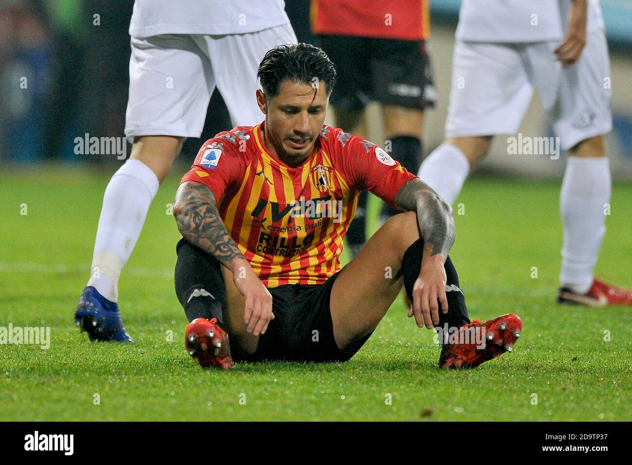 Gianluca Lapadula Jogador Benevento Durante Partida Campeonato Italiano  Série Entre — Fotografia de Stock Editorial © VincenzoIzzo #535950414