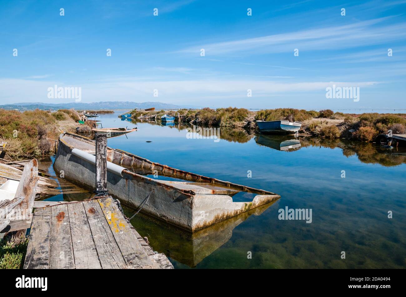 Embarcadero abandonado, Delta del Ebro, Cataluña, España Foto de stock