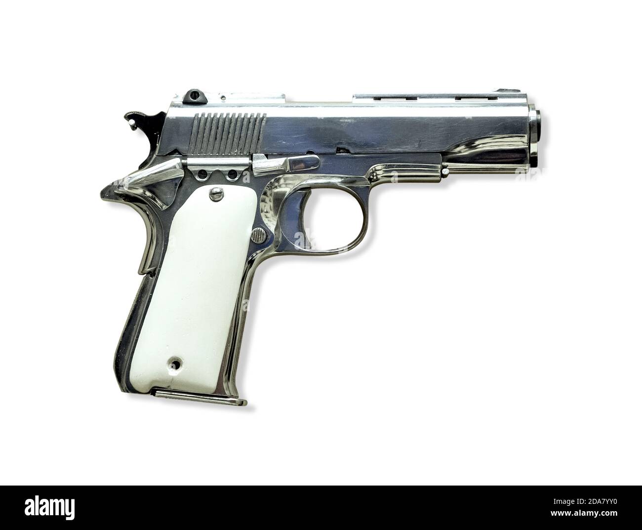 Pistola de cromo fotografías e imágenes de alta resolución - Alamy