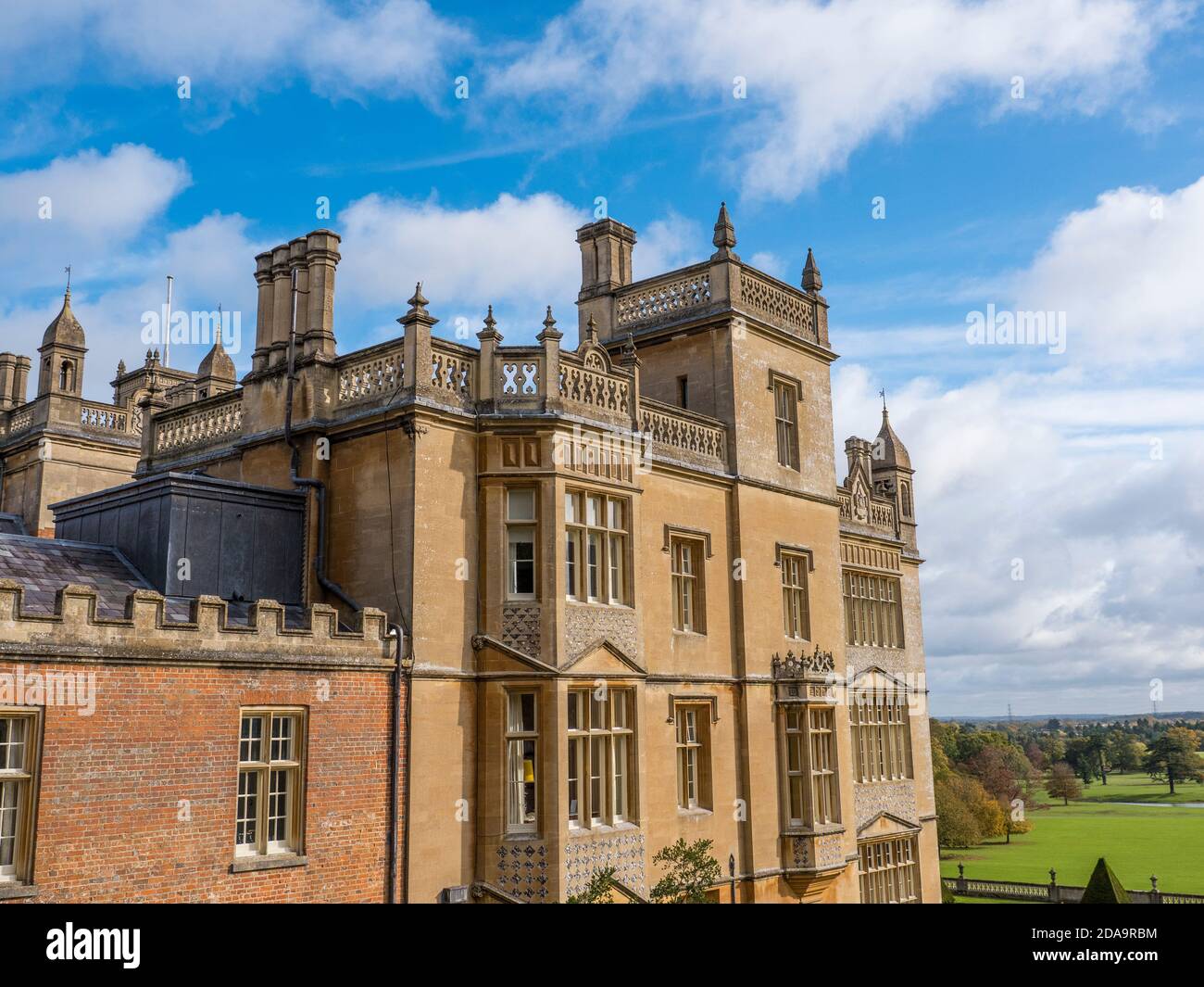 Hermosa casa de campo isabelina, Englefield House, Englefield, Thale, Reading, Berkshire, Inglaterra, Reino Unido, GB. Foto de stock