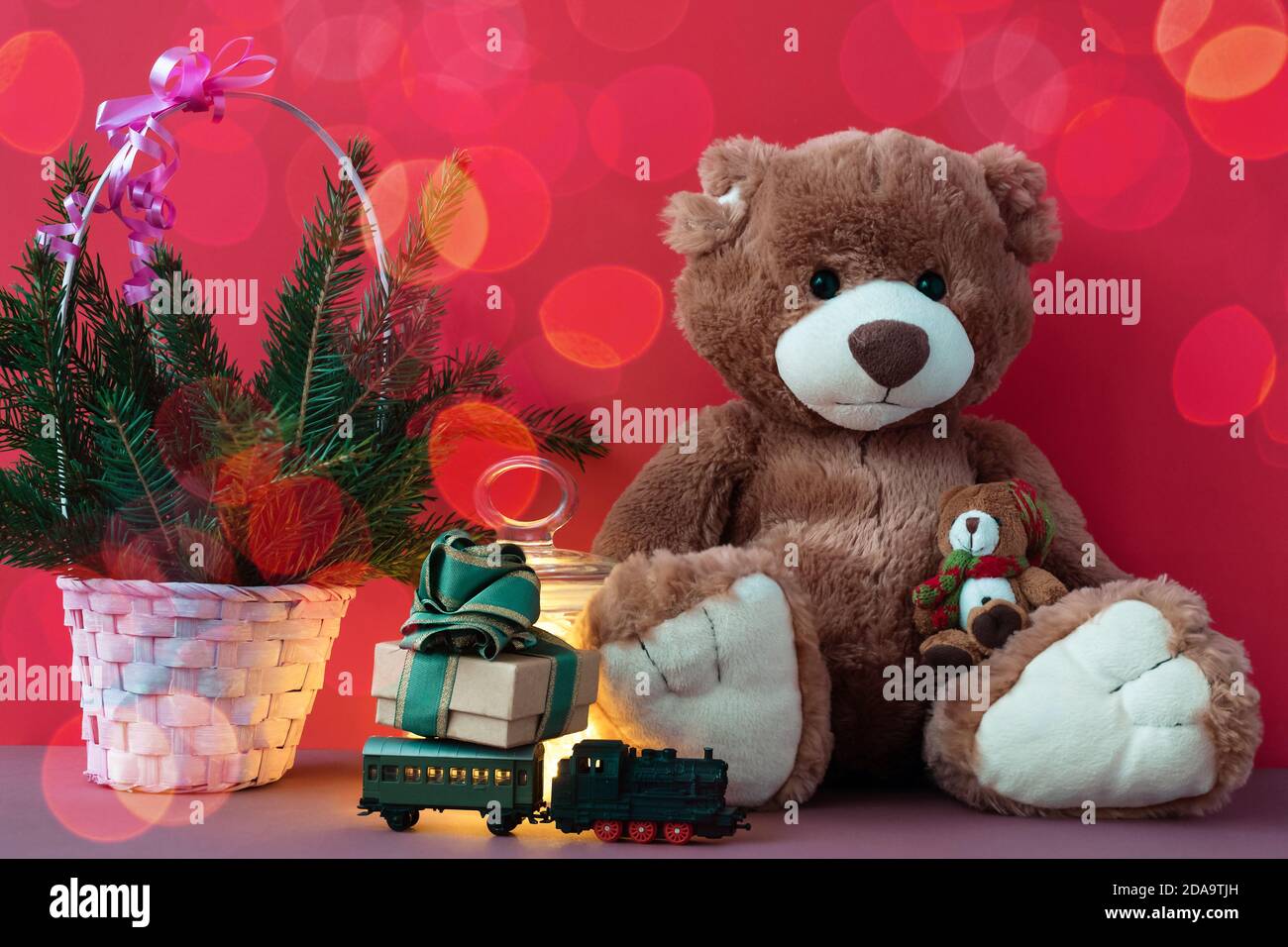 Regalo de oso de peluche fotografías e imágenes de alta resolución - Alamy