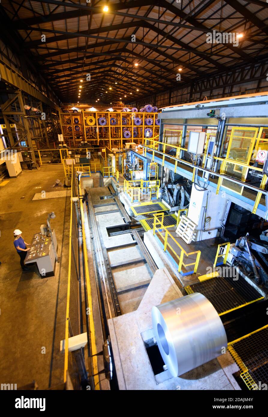 El Tata Steelworks en Port Talbot, Gales del Sur - la instalación de acero laminado en frío Foto de stock