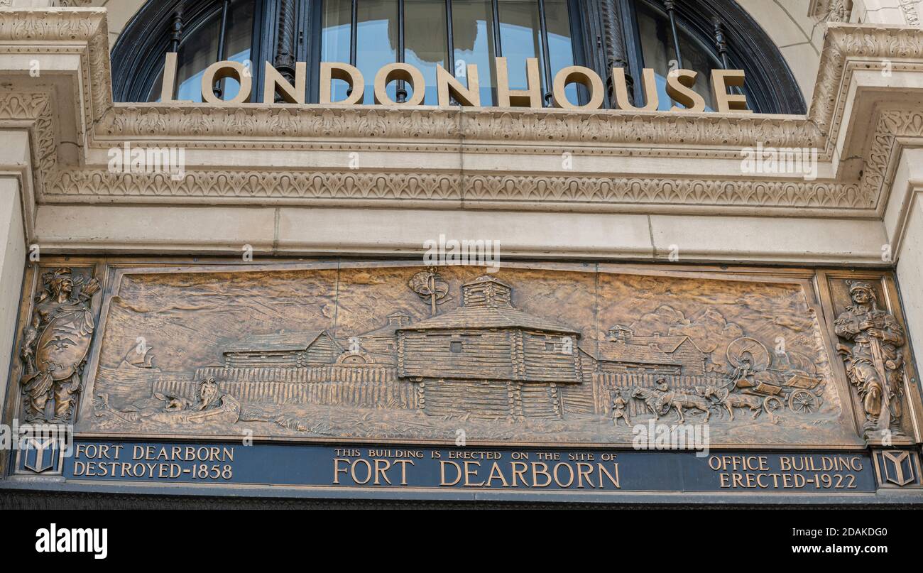 Placa para Fort Dearborn en la garantía de Londres Building in Chicago Foto de stock