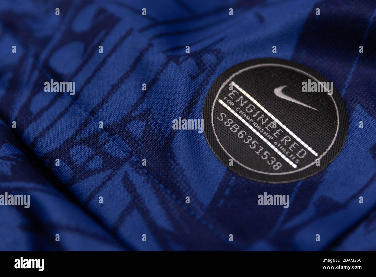 Logotipo de Nike Engineered for Championship Athletes en el Chelsea FC  Camiseta 2019/2020 para mujer Fotografía de stock - Alamy