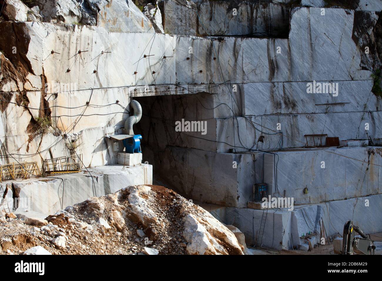 Las Canteras de Mármol - Alpes Apuanos , Carrara, Toscana, Italia
