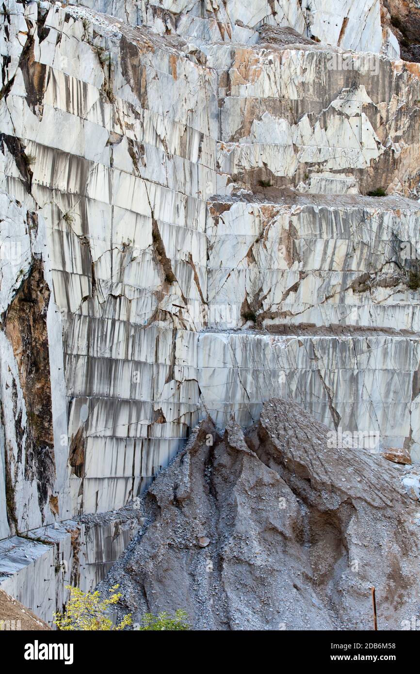 Las Canteras de Mármol - Alpes Apuanos , Carrara, Toscana, Italia