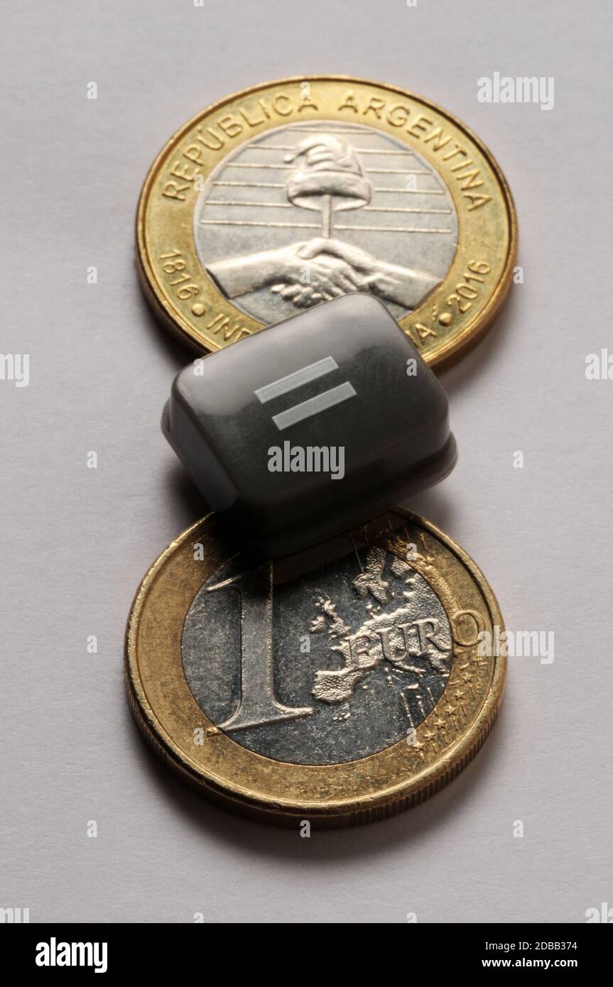 Tipo de cambio entre el peso argentino y el euro Fotografía de stock - Alamy