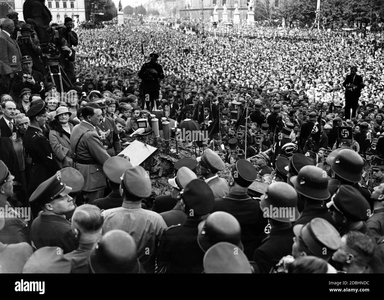 Adolf Hitler, celebraciones del día de mayo Foto de stock