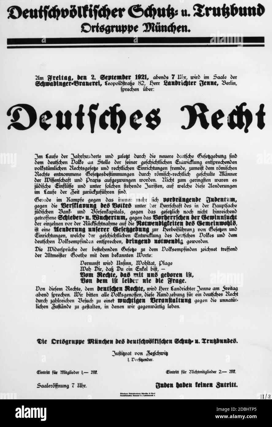 'El Deutschvoelkischer Schutz- und Trutzbund (en inglés: Federación Alemana de Protección Nacionalista y Defiance), fundada en 1920, propagó las ideas de voelkisch. Después del asesinato de Rathenau, fue prohibido como una amenaza para el estado. Este cartel de propaganda afirma que la ley romana fue forzada sobre el pueblo alemán y que fue elaborada por judíos. Debido a los judíos internacionales cada vez más "avanzando" y a la esclavitud del pueblo alemán por parte de la banca judía y el capital de la bolsa, esta federación ve la necesidad de desarrollar una legislación alemana con leyes e instituciones alemanas. Foto de stock