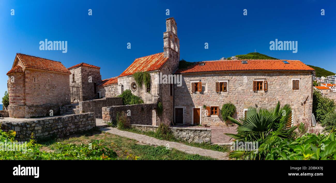 Santa María en Punta, la iglesia más antigua de la ciudad montenegrina de Budva, Montenegro Foto de stock
