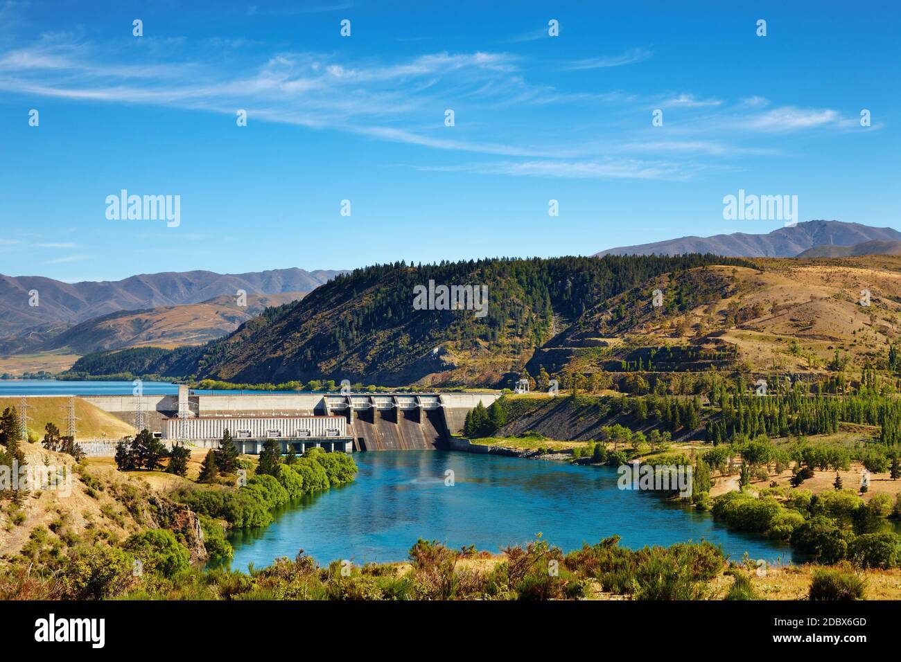Represa hidroeléctrica de Aviemore, Nueva Zelanda Foto de stock