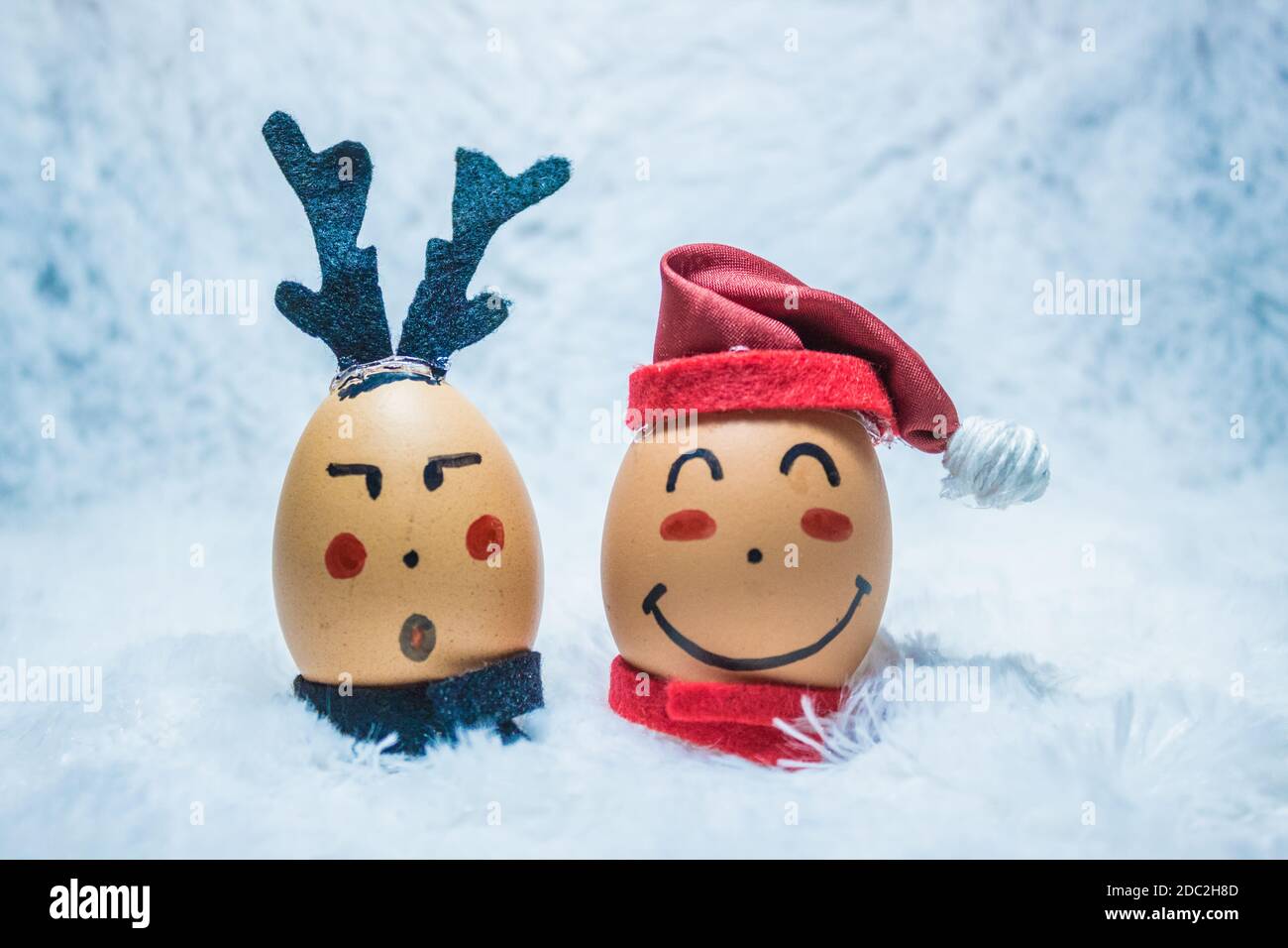 Adorno de navidad de huevo fotografías e imágenes de alta resolución - Alamy