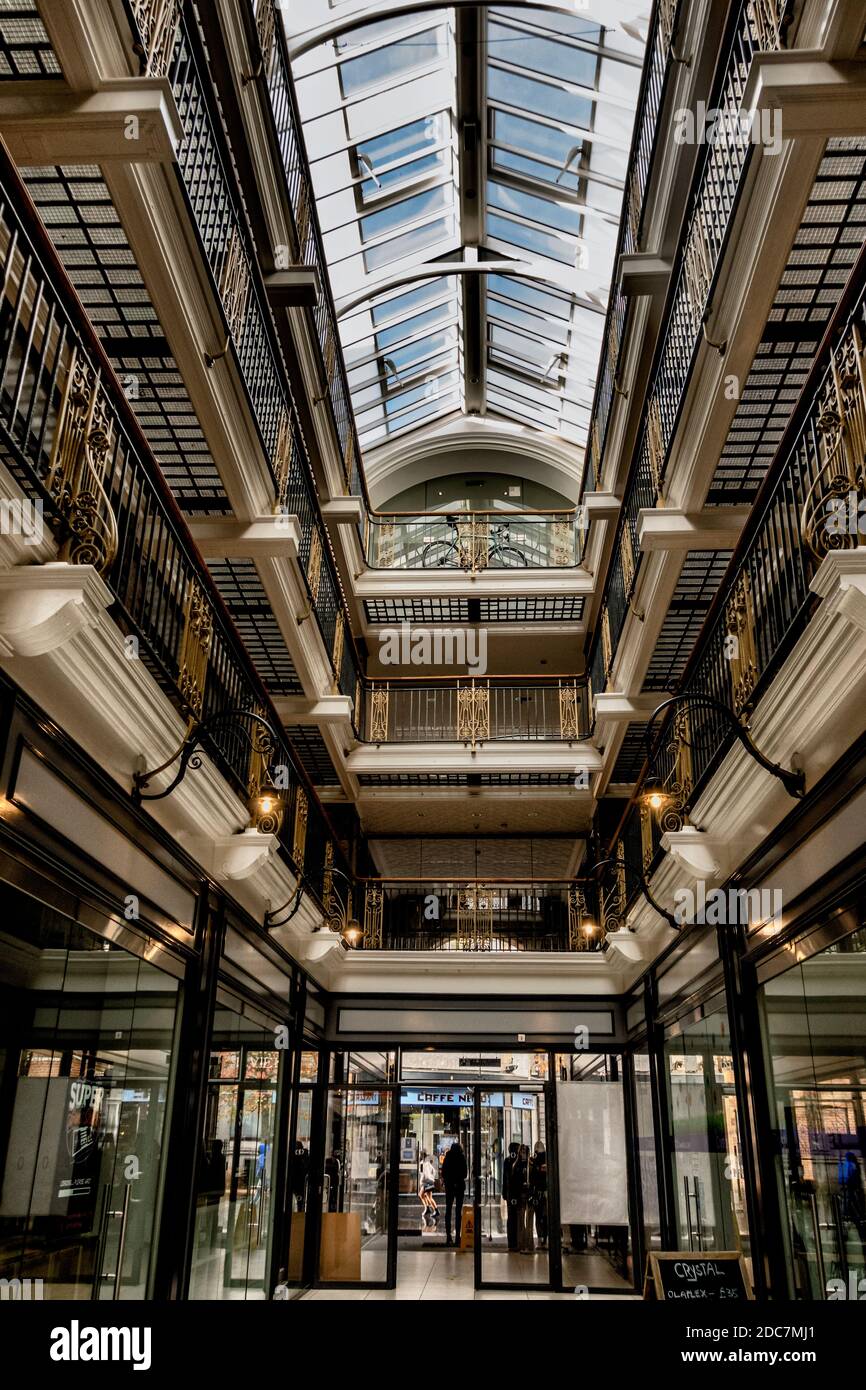 Silver Arcade interior, renovado en 2013, Leicester, Inglaterra Foto de stock