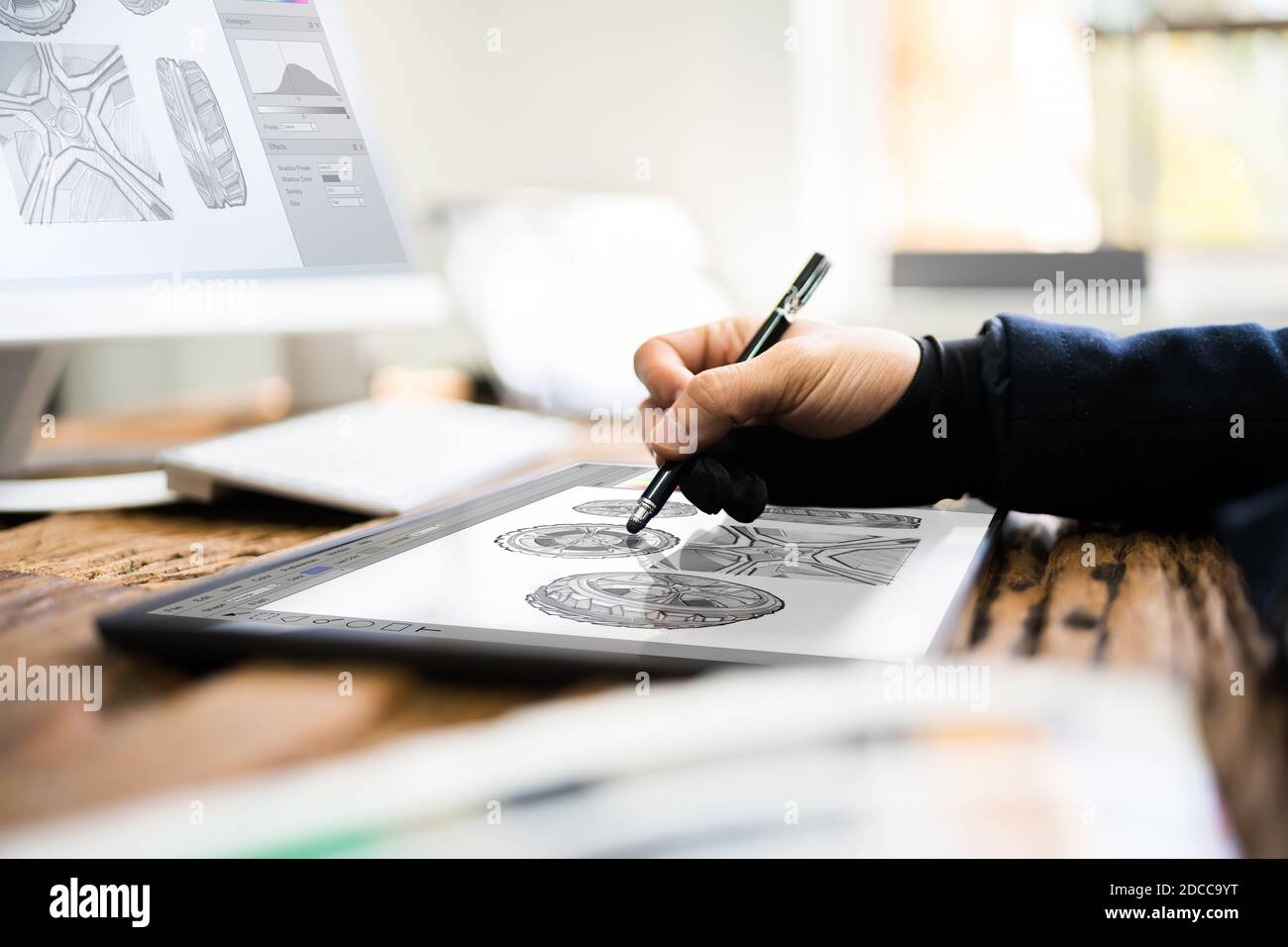 Gráfico Artist Designer dibujo de boceto en la tableta Foto de stock