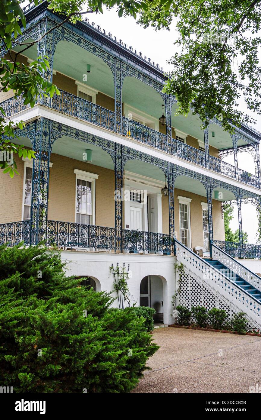 Mississippi Vicksburg Grove Street Duff Green Mansion, construido en 1856 arquitectura palladiana hotel antebellum Inn, entrada frontal escaleras exteriores porche, Foto de stock