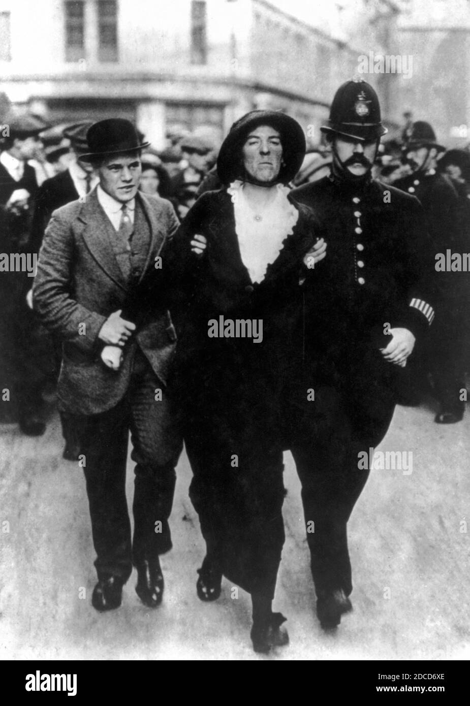 Arresto de Suffragette, 1913 Foto de stock