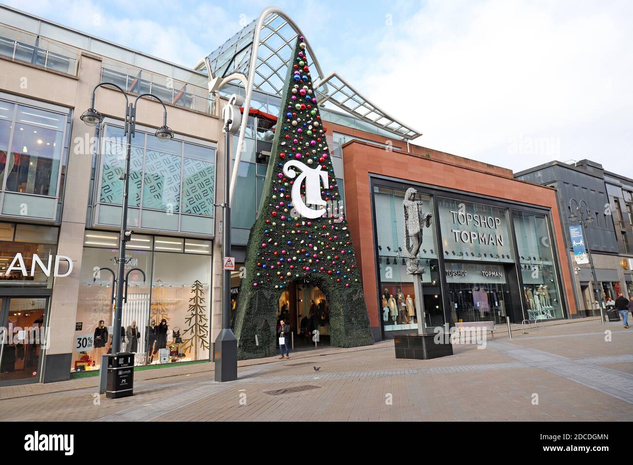 Covid Secure Trinity Shopping Center en Leeds, Yorkshire Foto de stock