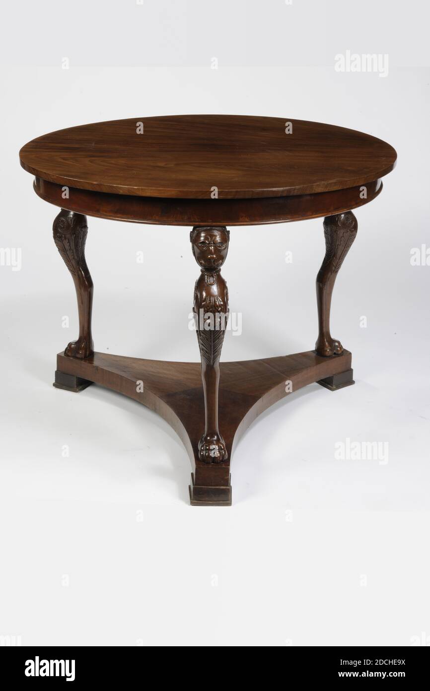Mesa, Anónimo, entre 1799 - 1830, corte, General: 78 x 98,9cm (780 x  989mm), Mesa redonda con base triangular. La mesa tiene tres patas, cada  una por encima de una cabeza de