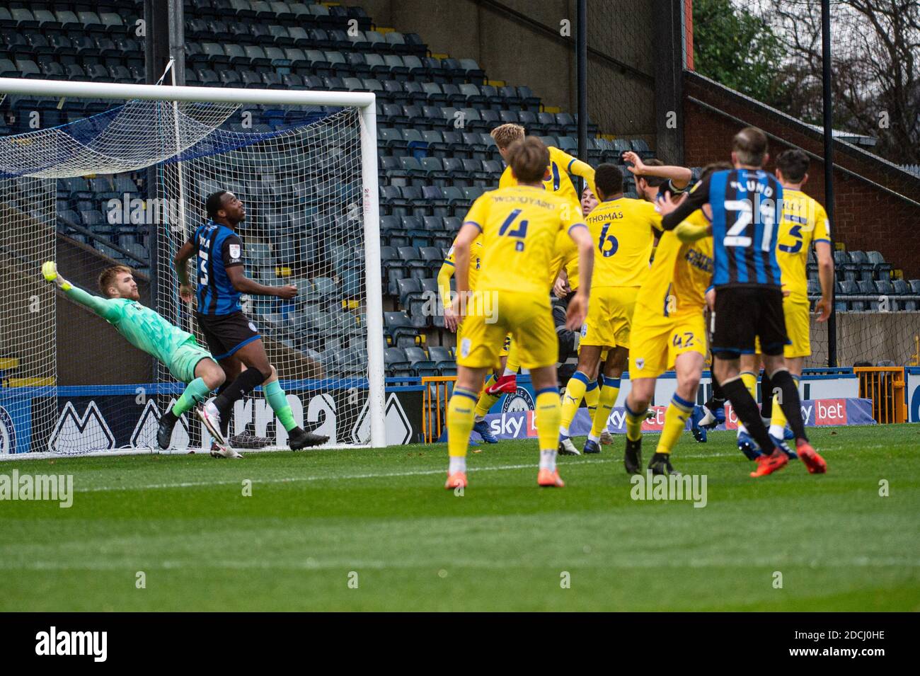 Rochdale vs afc wimbledon fotografías e imágenes de alta resolución Alamy