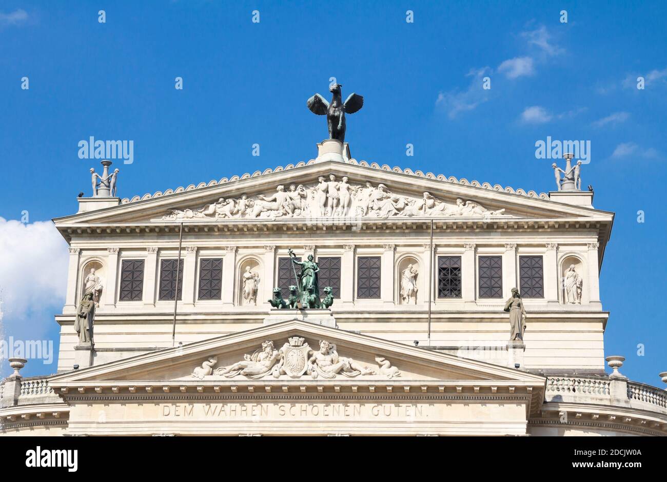 La casa Alte Oper (antigua ópera) una sala de conciertos y antigua