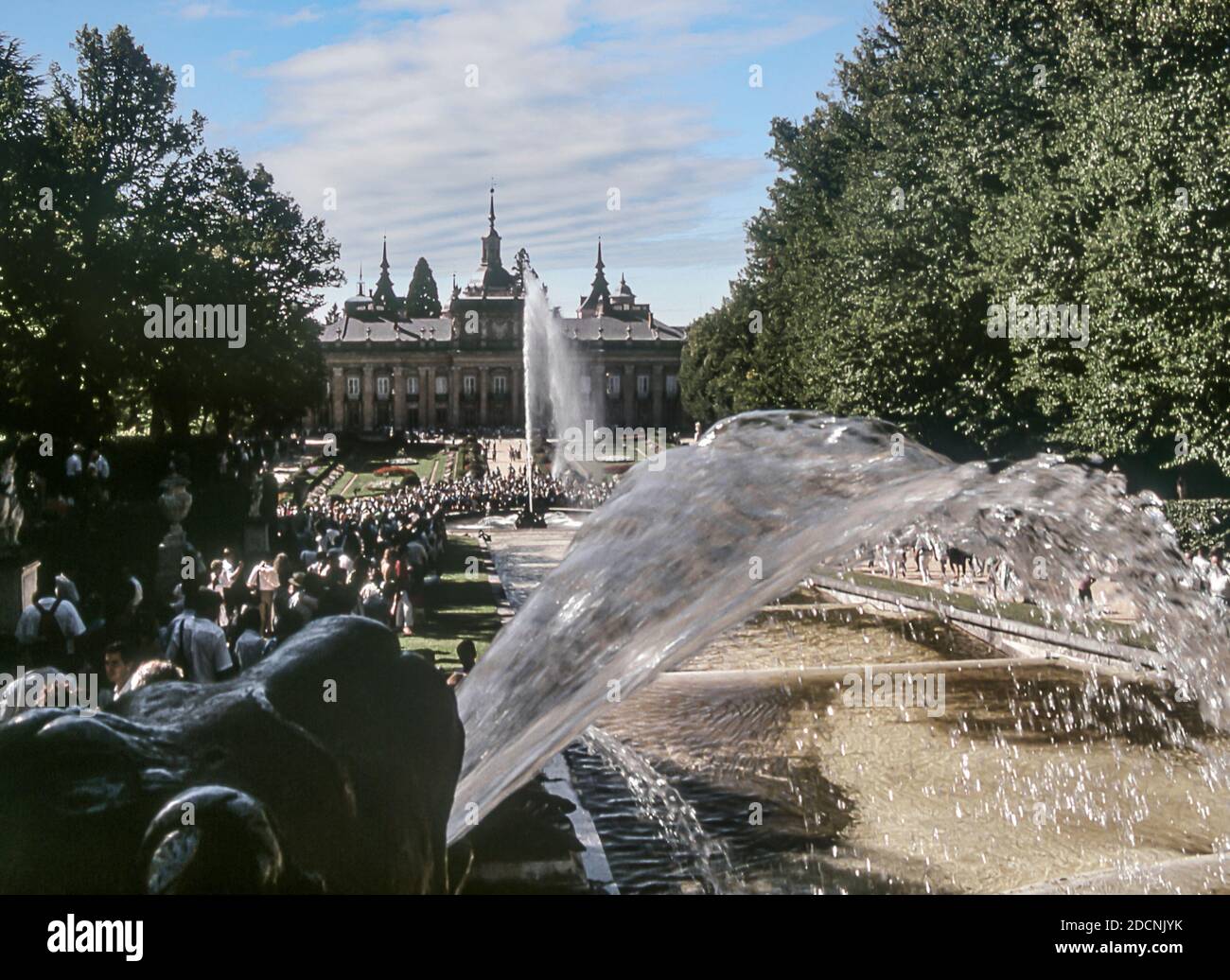 Foto escaneada analógica de las fuentes del Palacio Real de la Granja de San Ildefonso en la ciudad de Segovia, Castilla y León, España, Europa Foto de stock