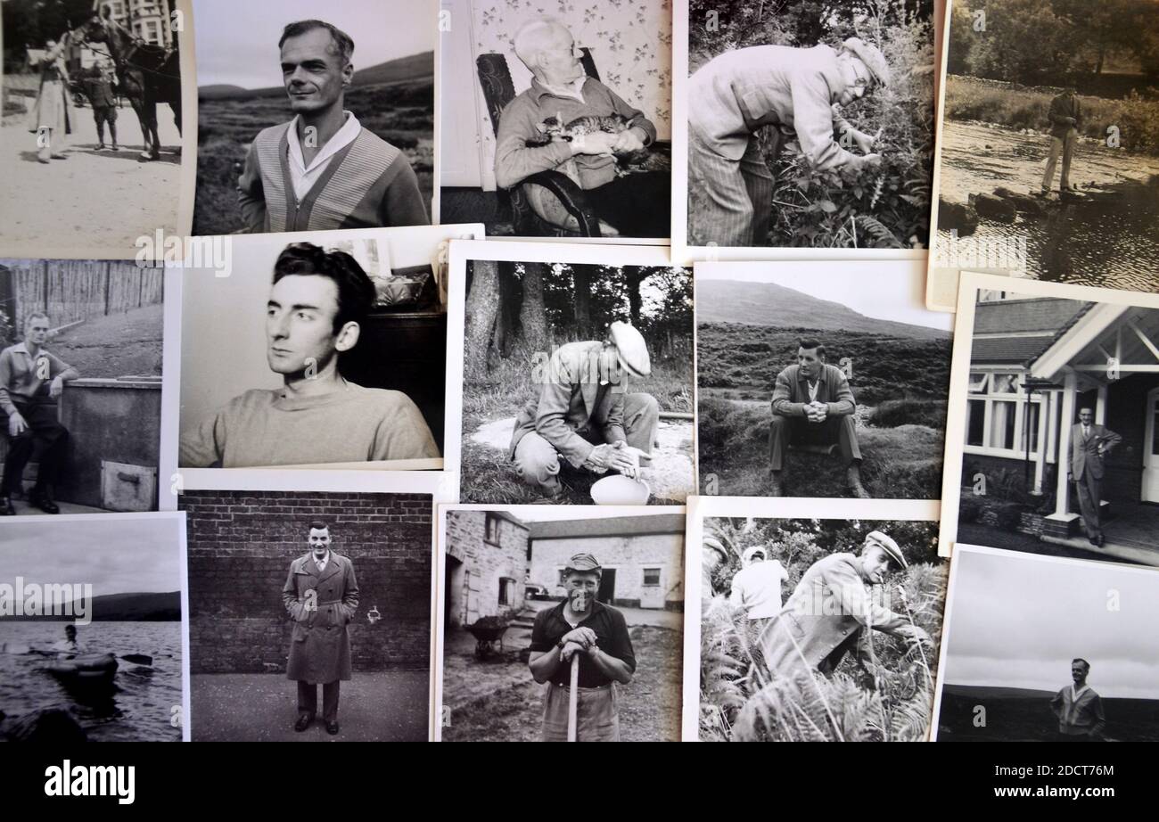 Una colección de copias fotográficas antiguas en blanco y negro con diferentes imágenes de hombres adultos Foto de stock