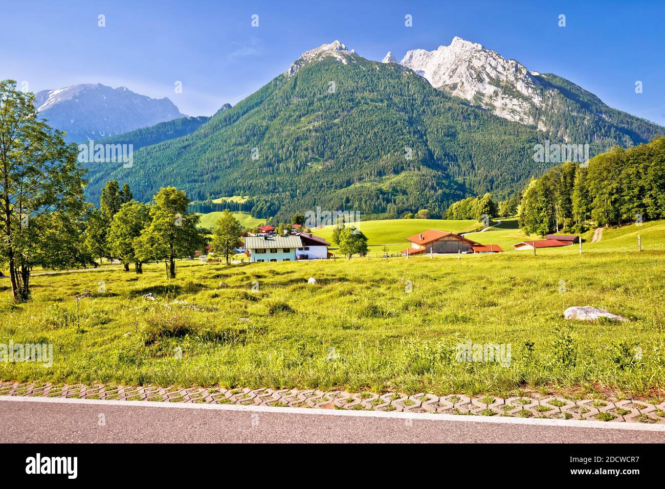 Valle de Ramsau en Berchtesgaden region alpina con vistas al paisaje, Baviera, región de Alemania Foto de stock