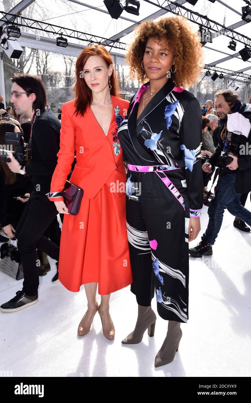 Audrey Fleurot y Luthna Plocus asistieron al espectáculo Leonard como parte de la Semana de la Moda de París Mujer Otoño/Invierno 2018/2019 en París, el 05 de marzo de 2018.