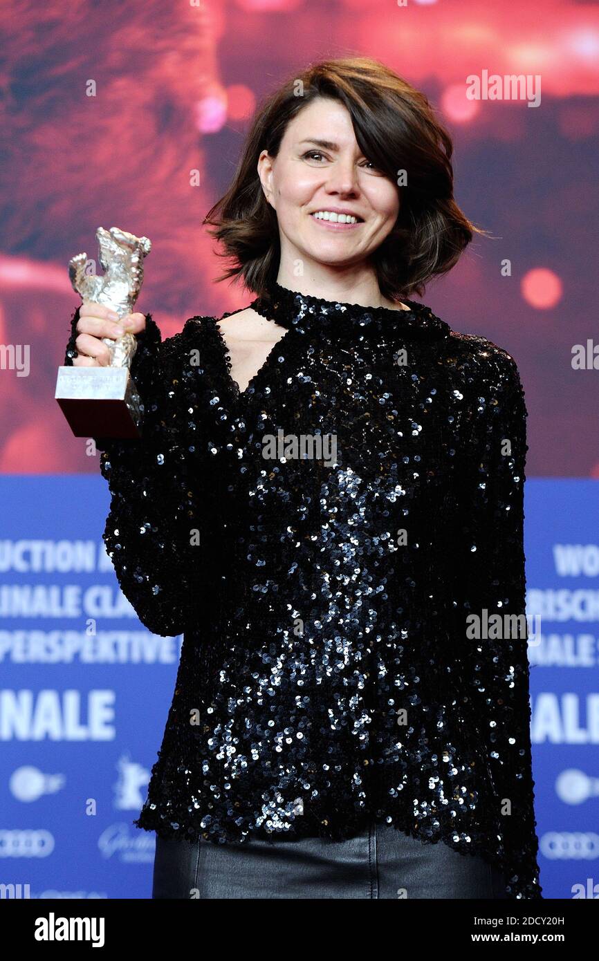 El director y guionista polaco Malgorzata Szumowska recibe el Premio del Gran Jurado del Oso de Plata por la película 'Mug' (Twarz) durante la rueda de prensa de los Ganadores del 68º Festival Internacional de Cine de Berlín (Berlinale) en Berlín, Alemania, el 24 de febrero de 2018. Foto de Aurore Marechal/ABACAPRESS.COM Foto de stock