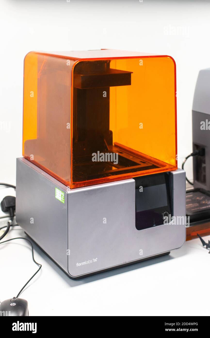 Formlabs SLA impresora 3D rápida prototipos de piezas de plástico  Fotografía de stock - Alamy