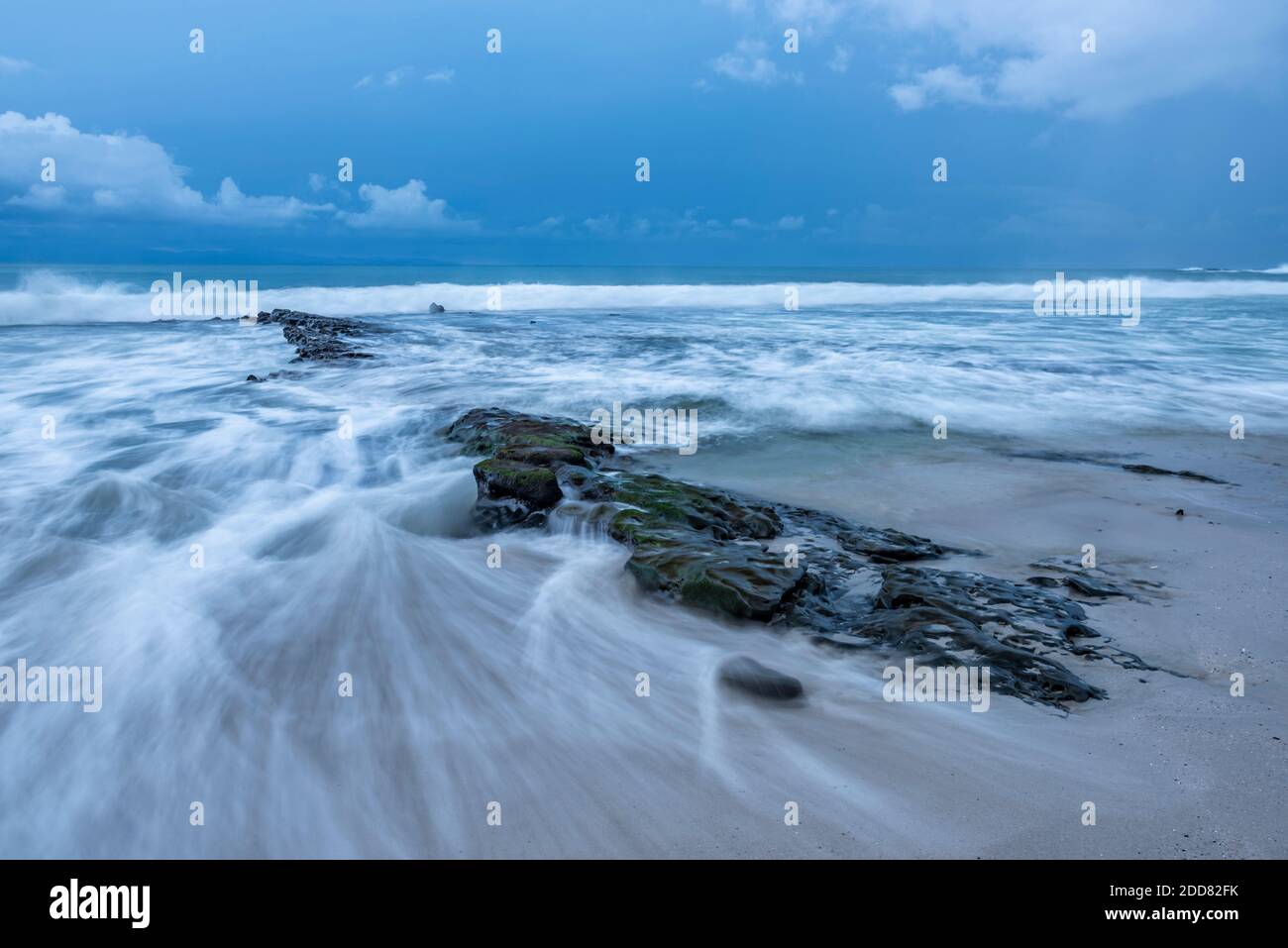 Playa Punta Leona, Provincia de Puntarenas, Costa pacífica de Costa Rica Foto de stock