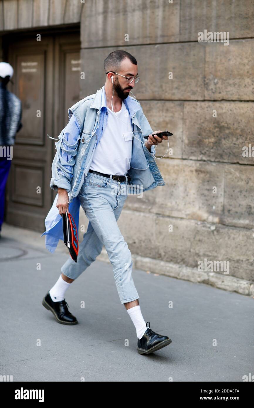 Street style, llegando a Y3 Primavera-Verano 2019 espectáculo de ropa hombre celebrado en el Musee des en París, el 24 de junio de 2018. Foto de Marie-Paola Bertrand-Hillion/ABACAPRESS.COM