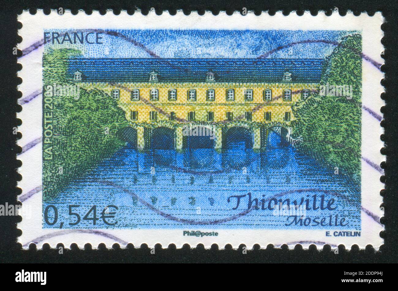 FRANCIA - ALREDEDOR de 2006: Sello impreso por Francia, muestra Thionville Moselle, alrededor de 2006 Foto de stock