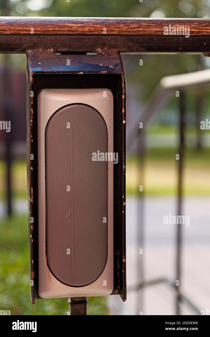 Puerta corredera automatica fotografías e imágenes de alta resolución