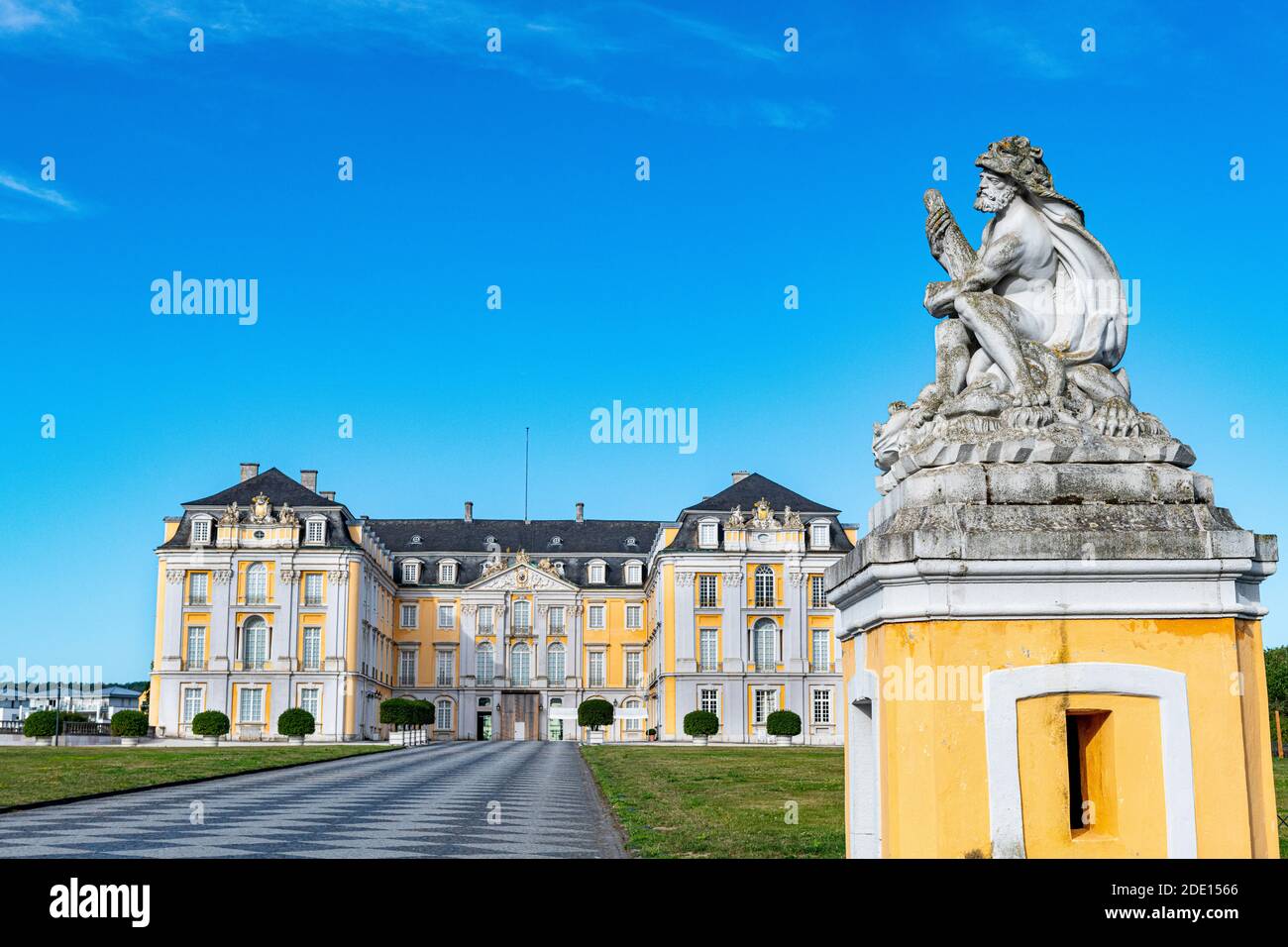 Palacio de Augustusburg, Patrimonio de la Humanidad de la UNESCO, Bruhl, Renania del Norte-Westfalia, Alemania, Europa Foto de stock