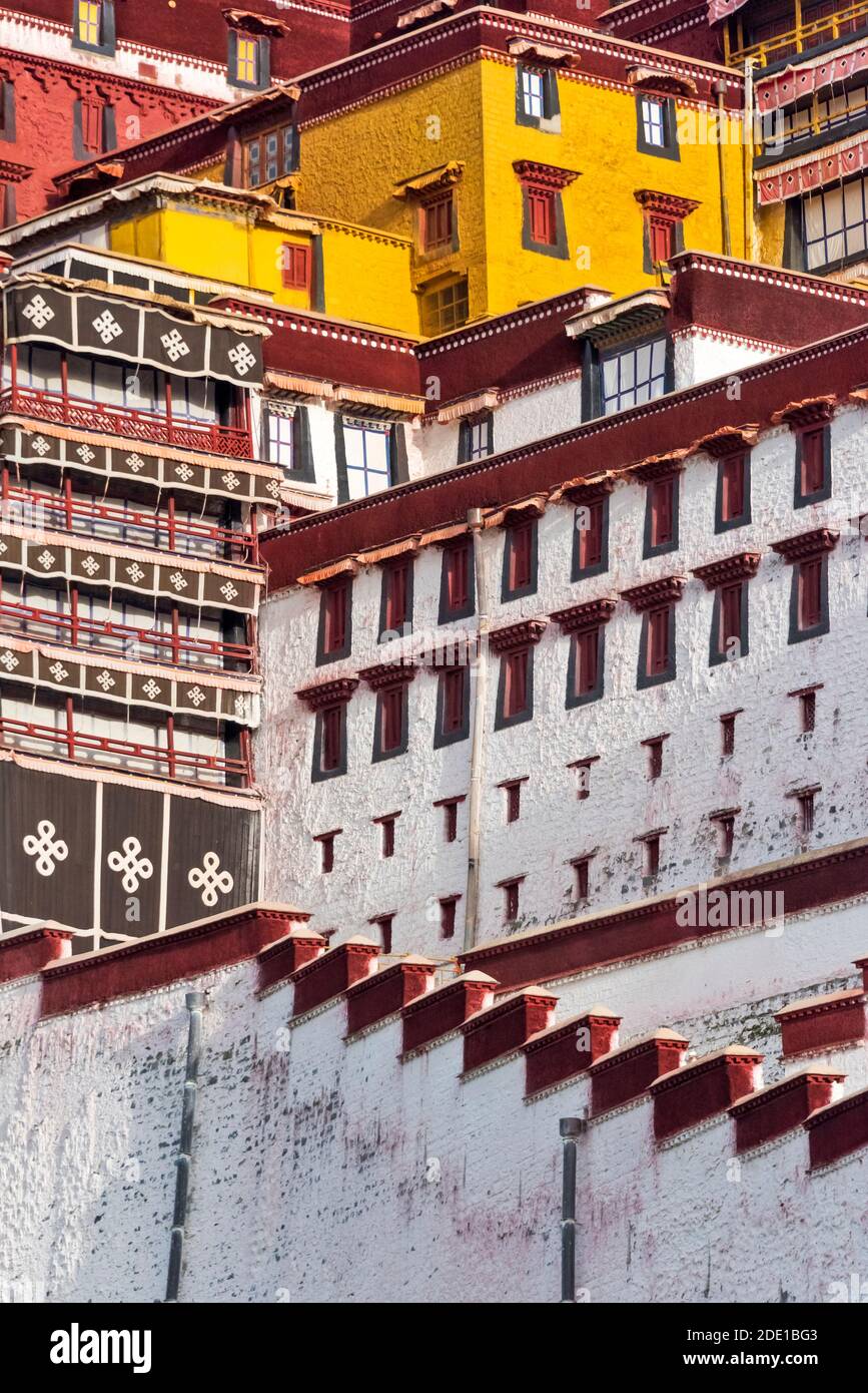Palacio Potala (Patrimonio de la Humanidad de la UNESCO), Lhasa, Tibet, China Foto de stock