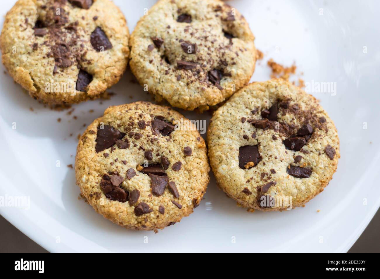 Espectaculares galletas de arroz con crema y fresas Fotografía de stock -  Alamy