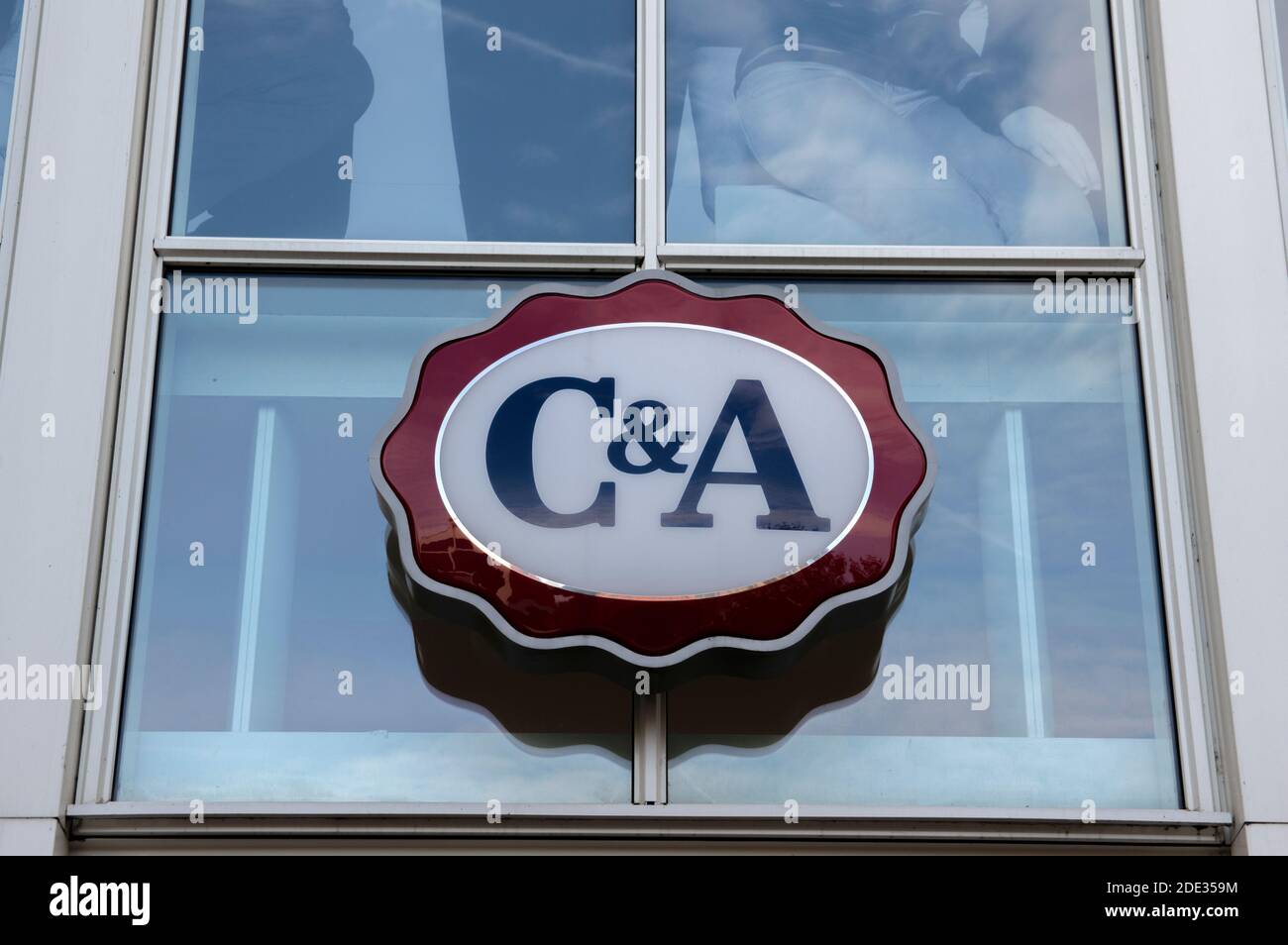 C&a clothes fotografías e imágenes de alta resolución - Página 3 - Alamy