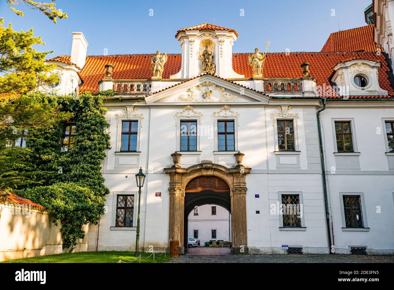 Praga, república Checa - 19 de septiembre de 2020. Zona del Monasterio de Brevnov sin turistas durante la crisis covid-19 Foto de stock