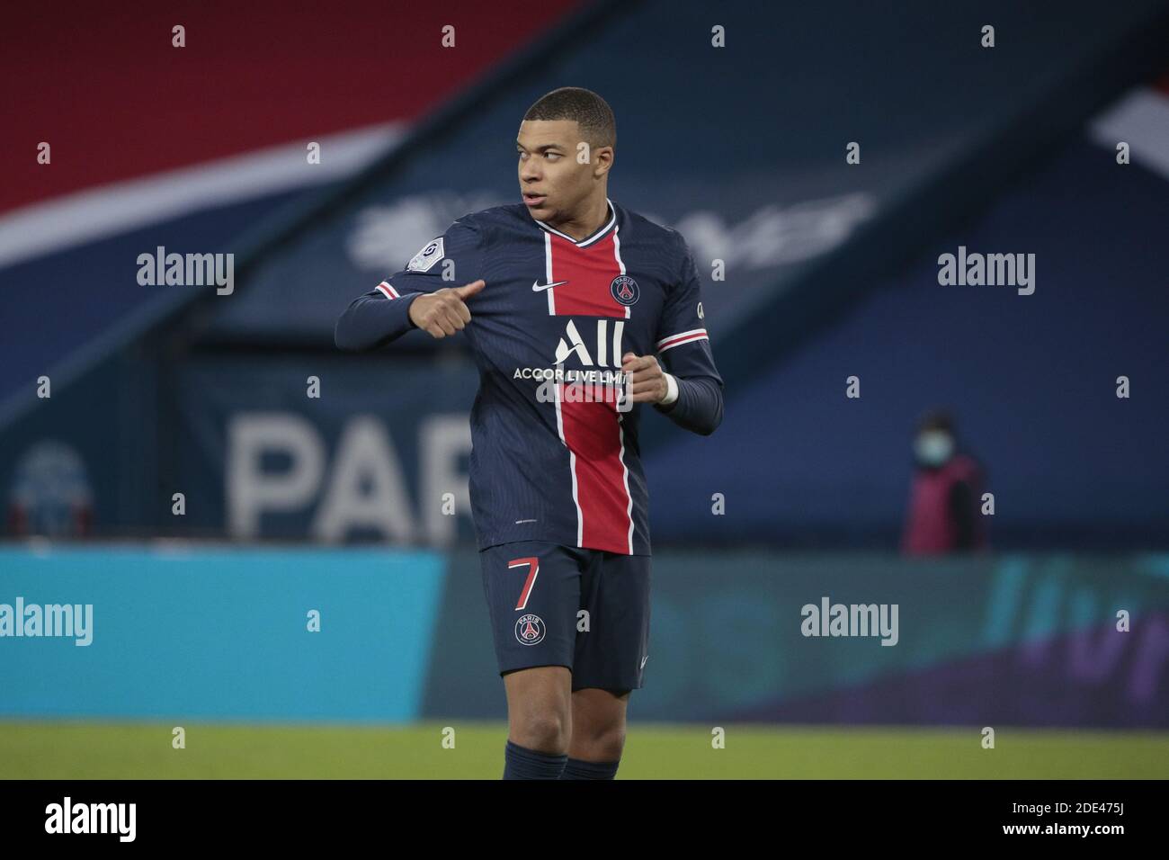 Kylian Mbappe (PSG) reaccionó durante el campeonato francés Ligue 1 Partido de fútbol entre Paris Saint-Germain y Girondins / LM Foto de stock