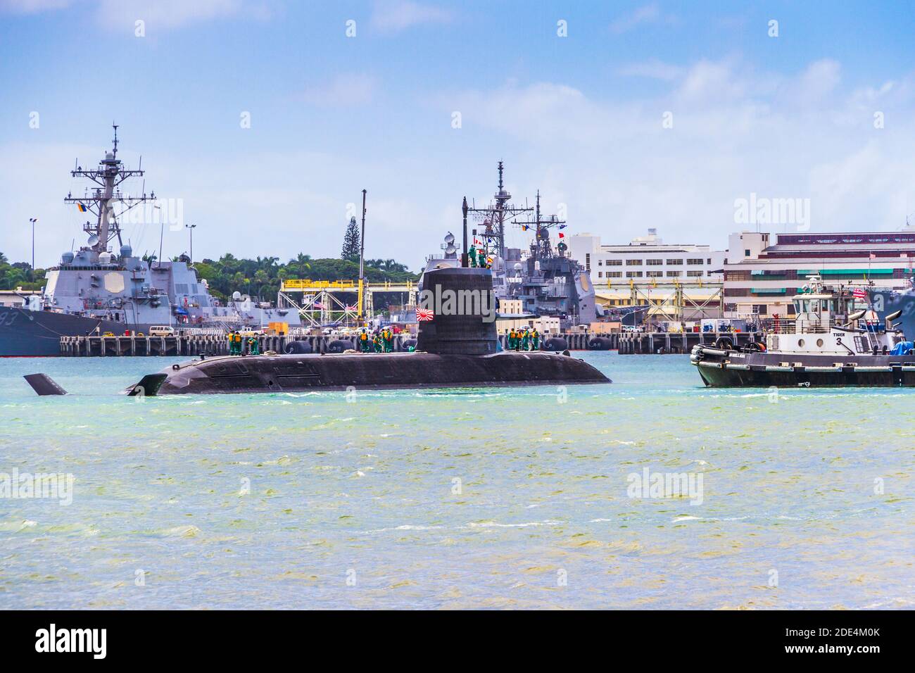 Submarino japonés en Pearl Harbor para una visita al puerto en febrero de 2013. Una vez que los enemigos ahora los aliados recuerdan a los militares perdidos. Foto de stock