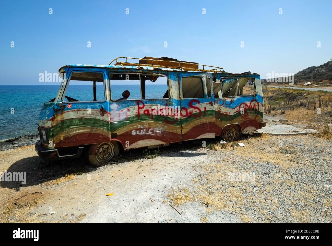 Bus Wreckage Fotos E Imagenes De Stock Alamy