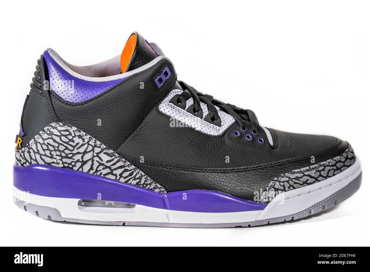Air Jordan 3 Retro Court Purple - legendario y famoso Nike and Jordan  Zapatillas de baloncesto retro