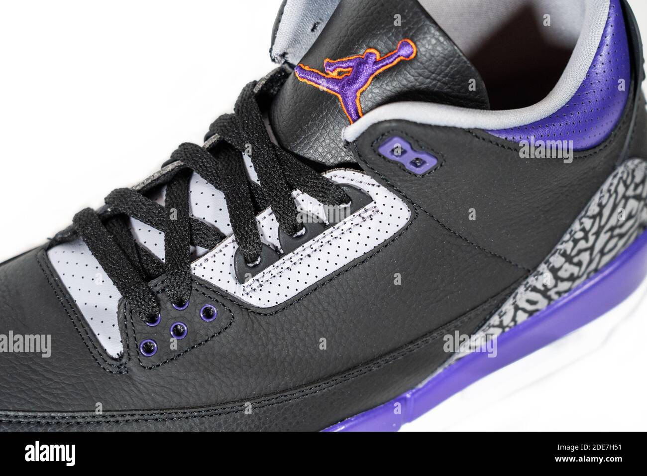 Air Jordan 3 Retro Court Purple - legendario y famoso Nike and Jordan  Zapatillas de baloncesto retro